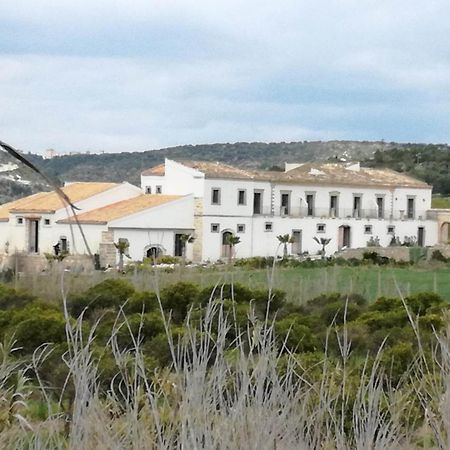 Bramasole Charming House Hotel Comiso Exterior foto